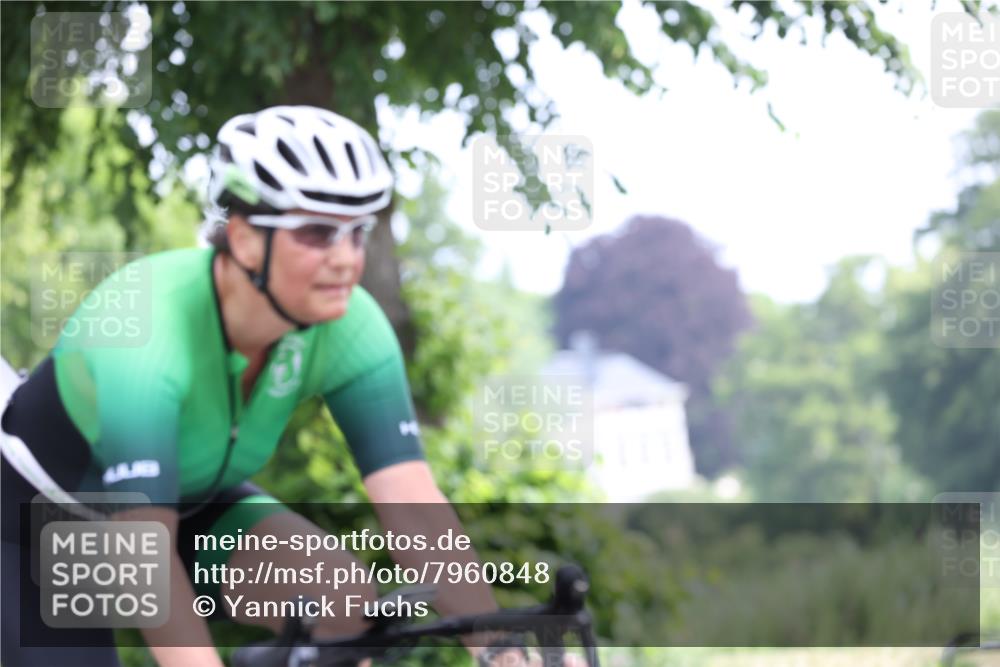 15.06.2025 - 7 Türme Triathlon Yannick Fuchs http://msf.ph/oto/7960848 15.06.2025 09:56:19 Radfahren 85, 87 meine-sportfotos.de