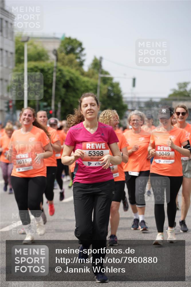 15.06.2025 - REWE Women's Run Jannik Wohlers http://msf.ph/oto/7960880 15.06.2025 09:45:55 Laufen 5011, 5398, 6, 5049 meine-sportfotos.de