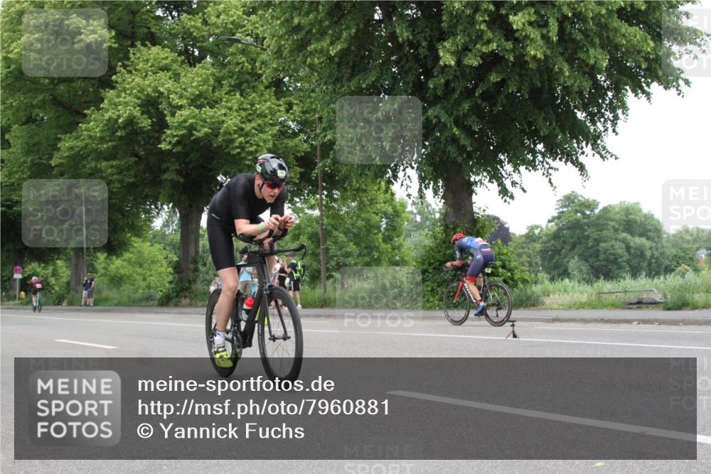 15.06.2025 - 7 Türme Triathlon Yannick Fuchs http://msf.ph/oto/7960881 15.06.2025 12:04:58 Radfahren  meine-sportfotos.de