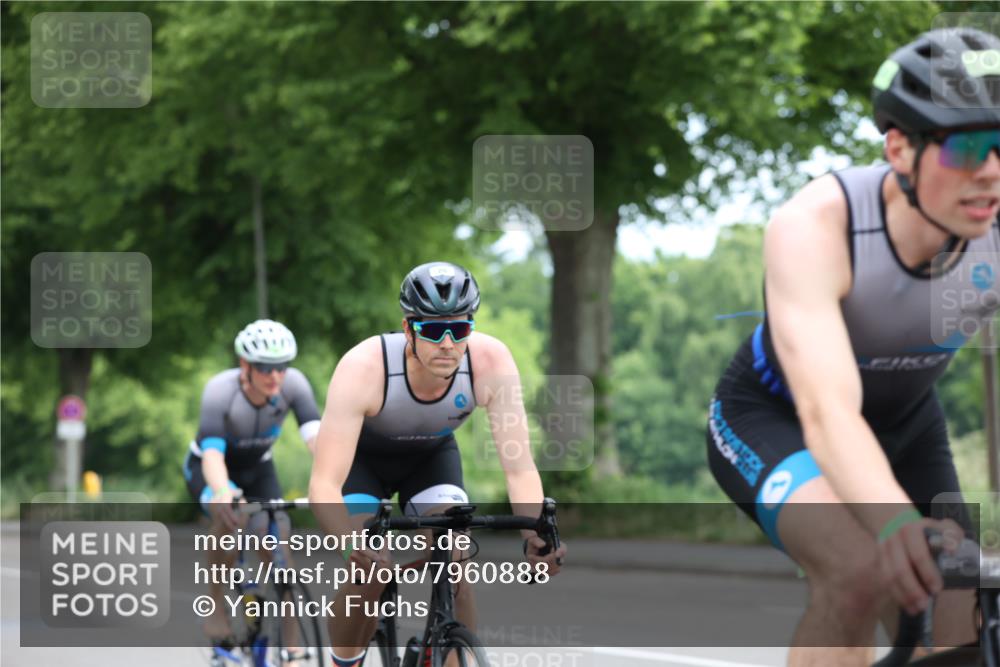 15.06.2025 - 7 Türme Triathlon Yannick Fuchs http://msf.ph/oto/7960888 15.06.2025 09:57:18 Radfahren 16, 17, 18, 19, 20 meine-sportfotos.de