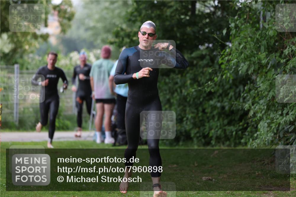 15.06.2025 - 7 Türme Triathlon Michael Strokosch http://msf.ph/oto/7960898 15.06.2025 12:12:32 Schwimmen 412, 443, 489, 551 meine-sportfotos.de