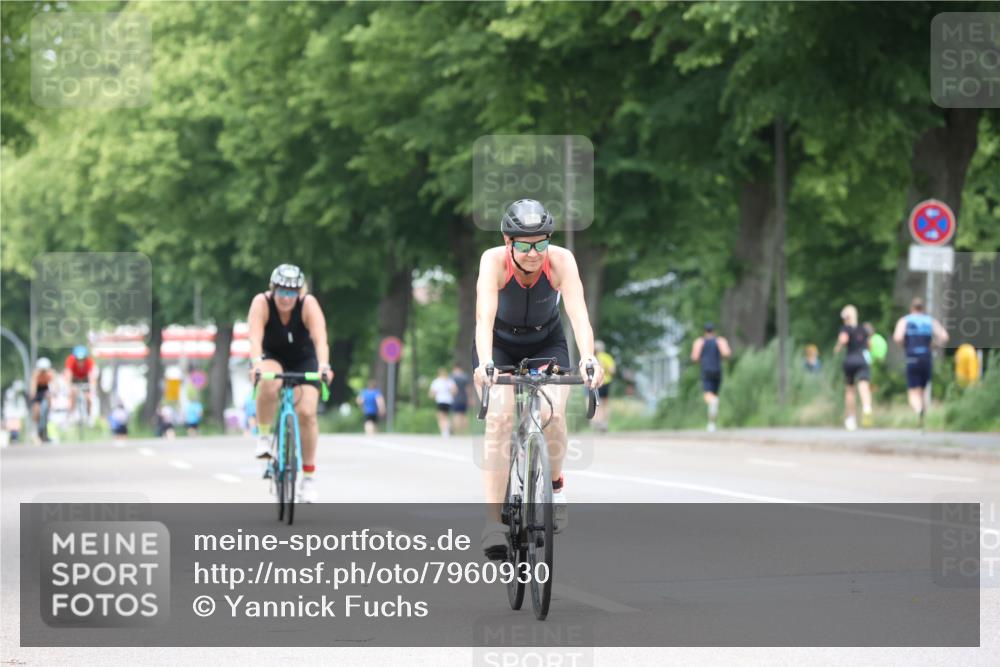 15.06.2025 - 7 Türme Triathlon Yannick Fuchs http://msf.ph/oto/7960930 15.06.2025 13:49:09 Radfahren 304, 307, 706, 756 meine-sportfotos.de