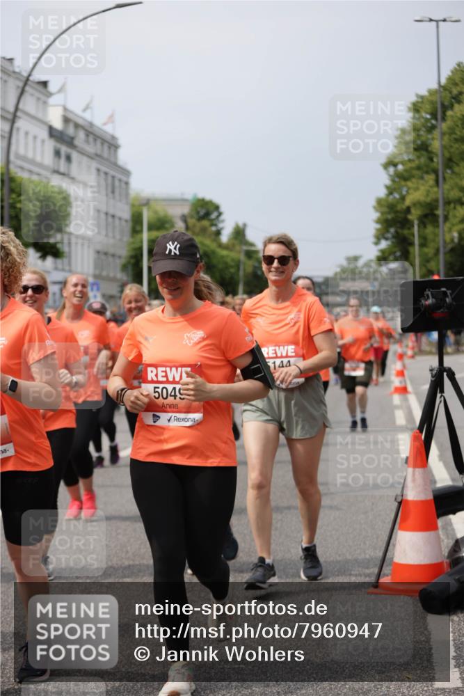 15.06.2025 - REWE Women's Run Jannik Wohlers http://msf.ph/oto/7960947 15.06.2025 09:45:58 Laufen 5045, 144 meine-sportfotos.de