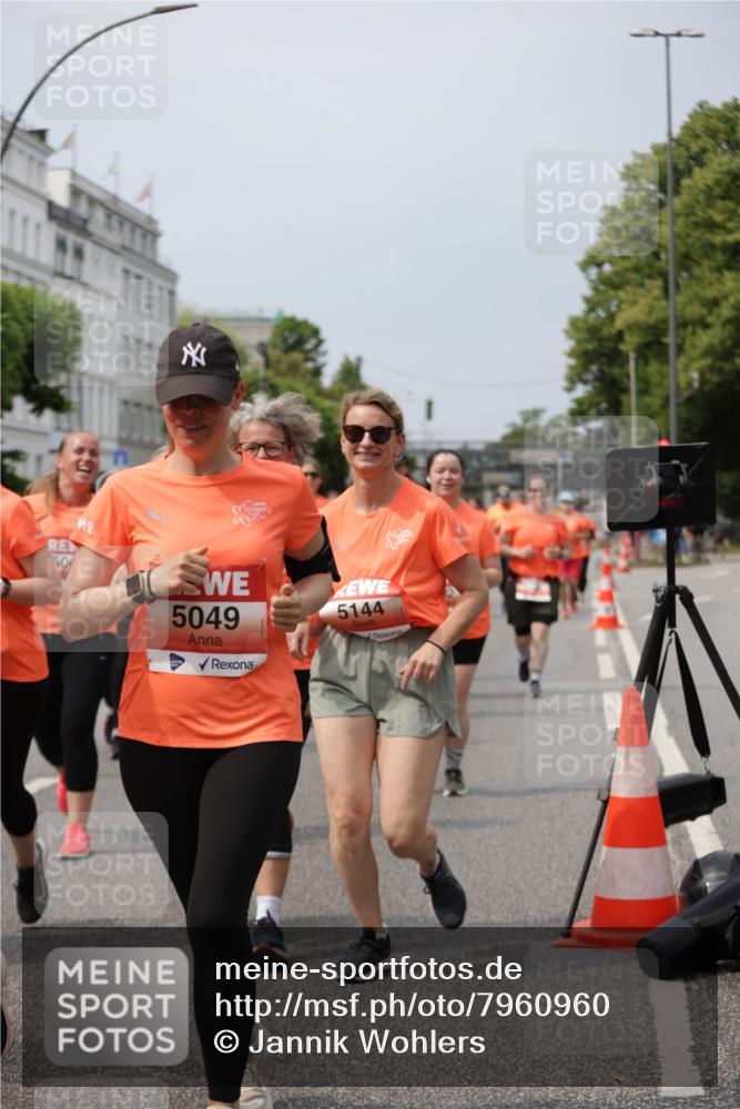 15.06.2025 - REWE Women's Run Jannik Wohlers http://msf.ph/oto/7960960 15.06.2025 09:45:58 Laufen 501, 5144, 5049 meine-sportfotos.de