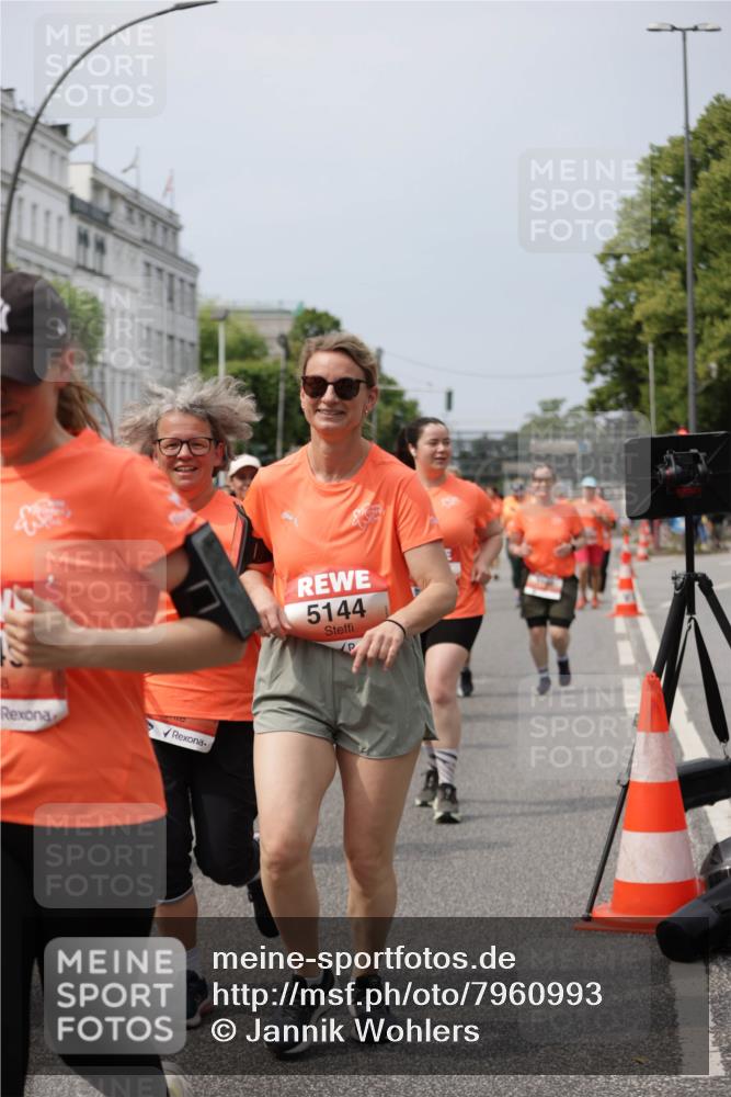 15.06.2025 - REWE Women's Run Jannik Wohlers http://msf.ph/oto/7960993 15.06.2025 09:45:59 Laufen 5144 meine-sportfotos.de