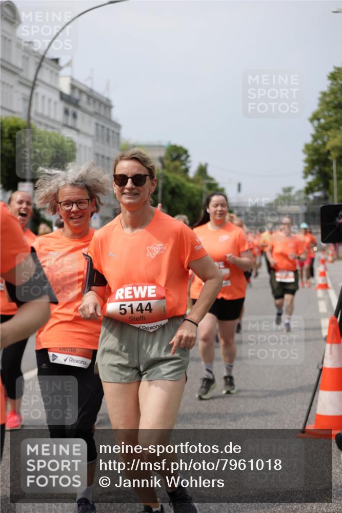 15.06.2025 - REWE Women's Run Jannik Wohlers http://msf.ph/oto/7961018 15.06.2025 09:45:59 Laufen 5144 meine-sportfotos.de