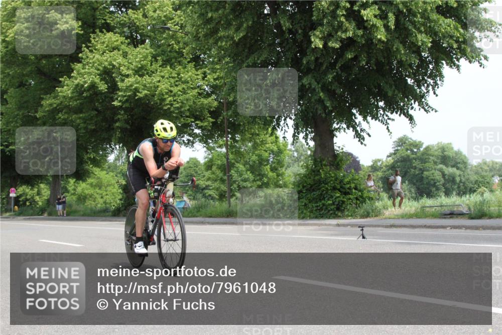15.06.2025 - 7 Türme Triathlon Yannick Fuchs http://msf.ph/oto/7961048 15.06.2025 12:08:37 Radfahren  meine-sportfotos.de