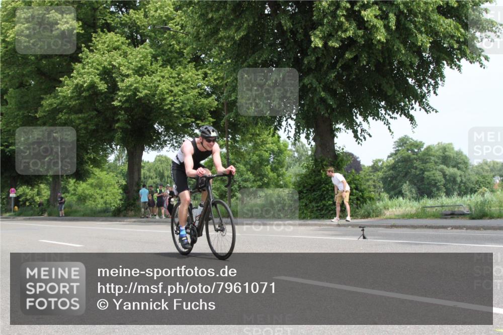 15.06.2025 - 7 Türme Triathlon Yannick Fuchs http://msf.ph/oto/7961071 15.06.2025 12:08:49 Radfahren  meine-sportfotos.de