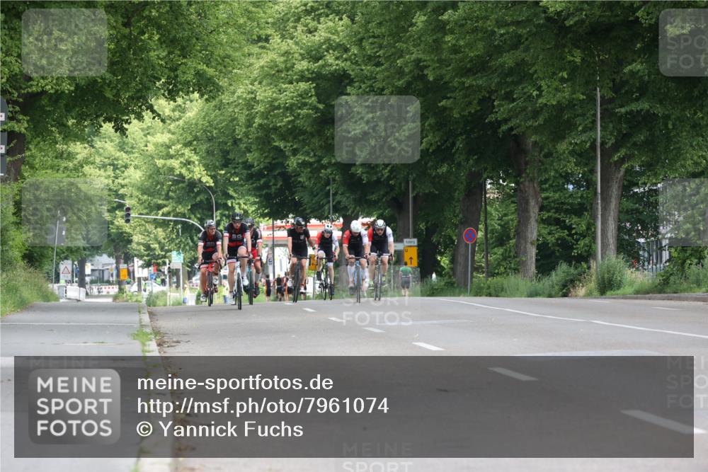 15.06.2025 - 7 Türme Triathlon Yannick Fuchs http://msf.ph/oto/7961074 15.06.2025 10:01:01 Radfahren 22, 24, 25, 78, 80 meine-sportfotos.de
