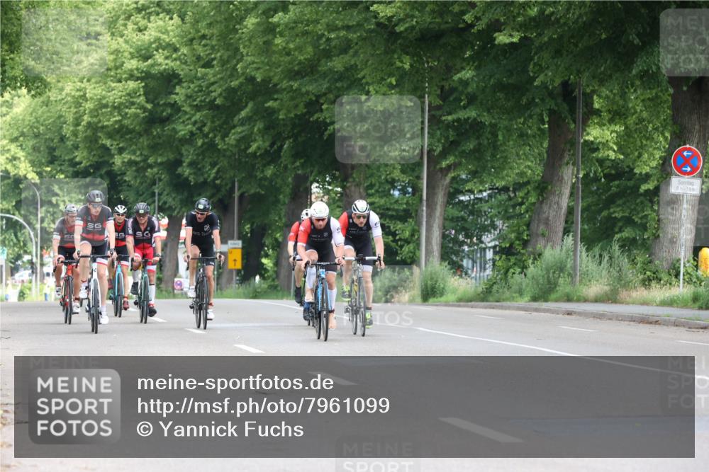 15.06.2025 - 7 Türme Triathlon Yannick Fuchs http://msf.ph/oto/7961099 15.06.2025 10:01:03 Radfahren 22, 24, 25, 77, 78, 80 meine-sportfotos.de