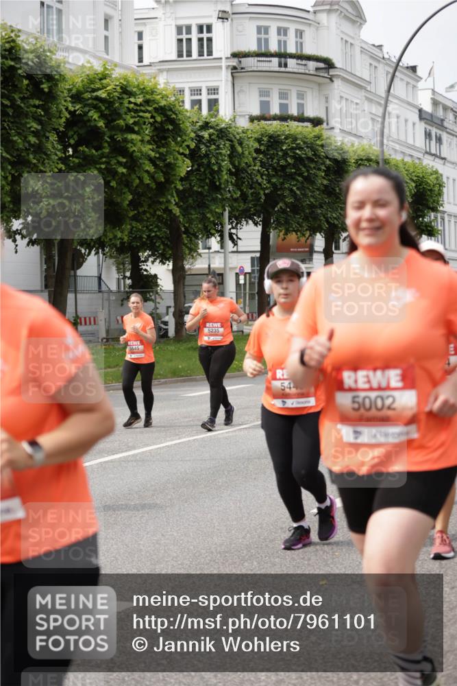 15.06.2025 - REWE Women's Run Jannik Wohlers http://msf.ph/oto/7961101 15.06.2025 09:46:01 Laufen 5645, 5235, 4, 544, 5002 meine-sportfotos.de