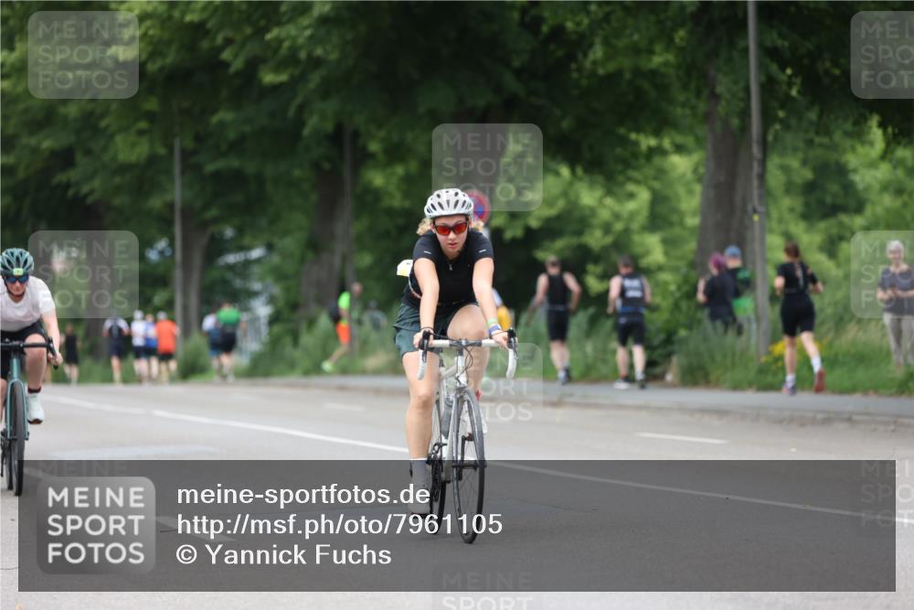 15.06.2025 - 7 Türme Triathlon Yannick Fuchs http://msf.ph/oto/7961105 15.06.2025 13:49:38 Radfahren 781, 1051, 1089 meine-sportfotos.de
