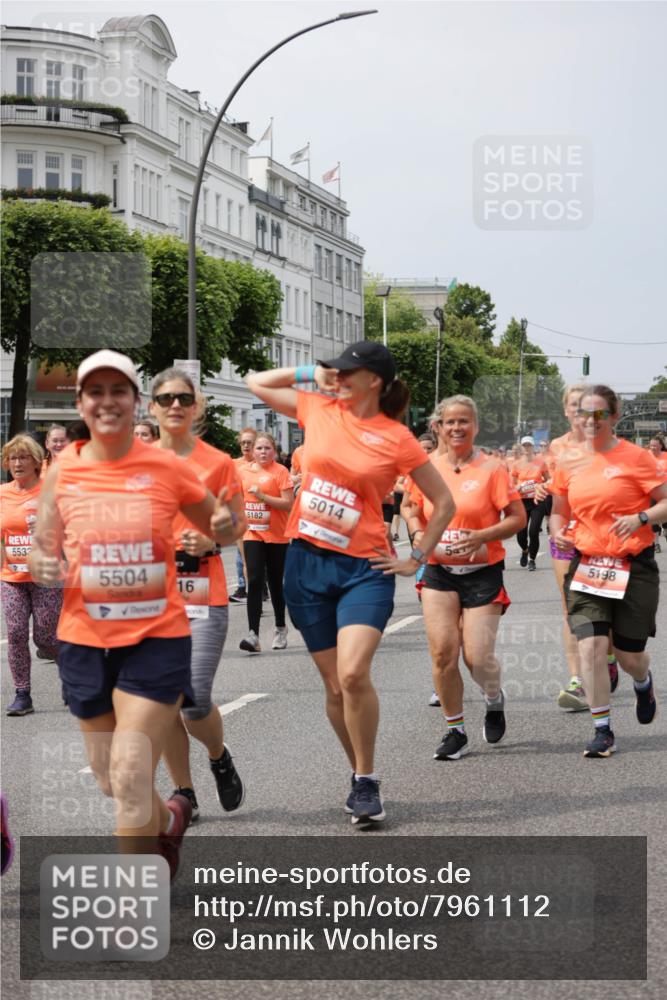 15.06.2025 - REWE Women's Run Jannik Wohlers http://msf.ph/oto/7961112 15.06.2025 09:46:02 Laufen 5533, 5504, 16, 5182, 5014, 5, 5198 meine-sportfotos.de