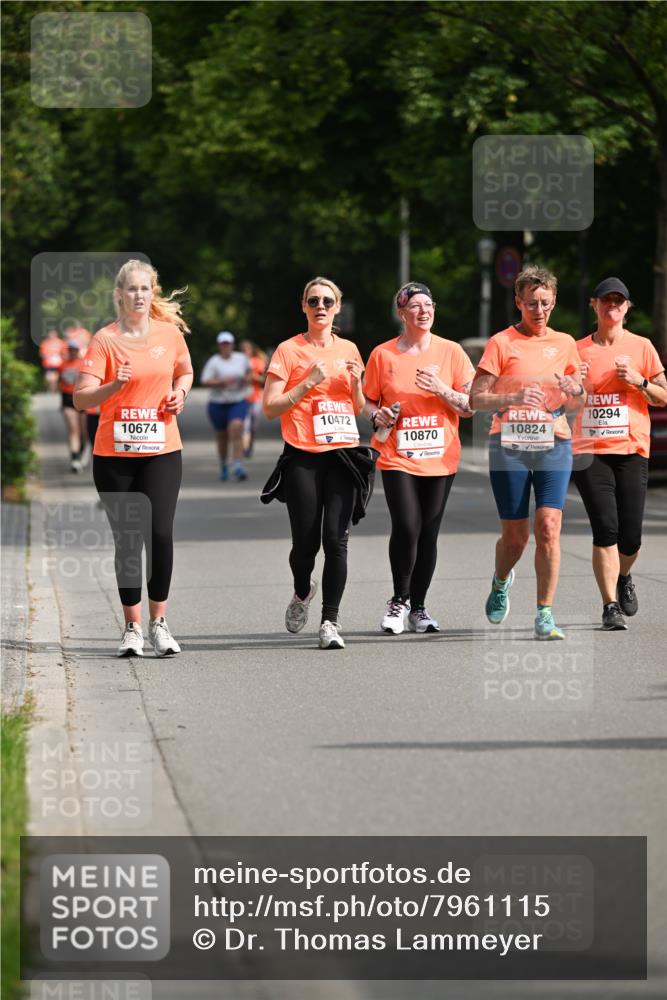 15.06.2025 - REWE Women's Run Dr. Thomas Lammeyer http://msf.ph/oto/7961115 15.06.2025 09:50:16 Laufen 10674, 10472, 10870, 10824, 10294 meine-sportfotos.de