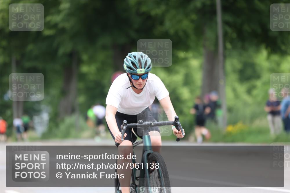 15.06.2025 - 7 Türme Triathlon Yannick Fuchs http://msf.ph/oto/7961138 15.06.2025 13:49:40 Radfahren 514, 781, 1051, 1089 meine-sportfotos.de