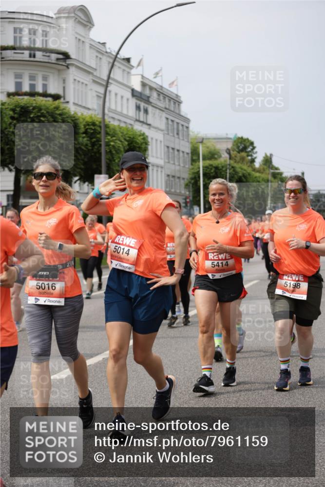 15.06.2025 - REWE Women's Run Jannik Wohlers http://msf.ph/oto/7961159 15.06.2025 09:46:02 Laufen 5016, 21, 5014, 55, 5414, 5198 meine-sportfotos.de