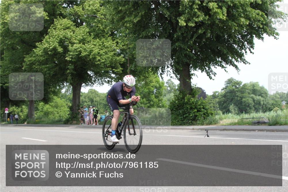 15.06.2025 - 7 Türme Triathlon Yannick Fuchs http://msf.ph/oto/7961185 15.06.2025 12:13:15 Radfahren  meine-sportfotos.de