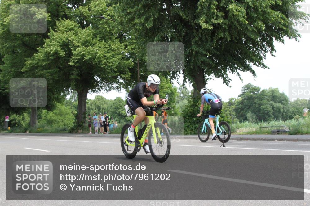 15.06.2025 - 7 Türme Triathlon Yannick Fuchs http://msf.ph/oto/7961202 15.06.2025 12:14:11 Radfahren  meine-sportfotos.de