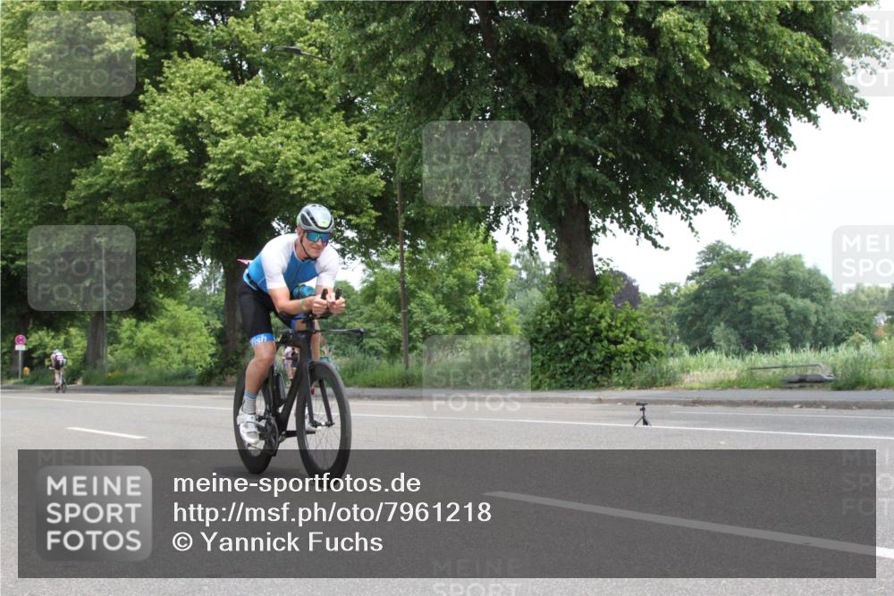 15.06.2025 - 7 Türme Triathlon Yannick Fuchs http://msf.ph/oto/7961218 15.06.2025 12:14:32 Radfahren  meine-sportfotos.de
