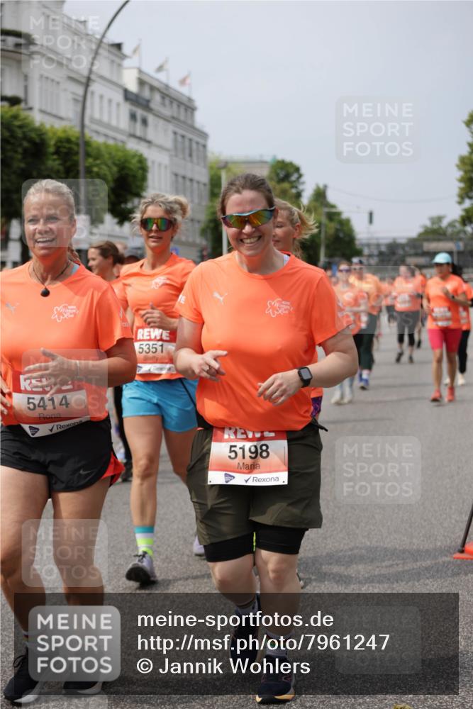 15.06.2025 - REWE Women's Run Jannik Wohlers http://msf.ph/oto/7961247 15.06.2025 09:46:04 Laufen 5414, 5351, 5198 meine-sportfotos.de