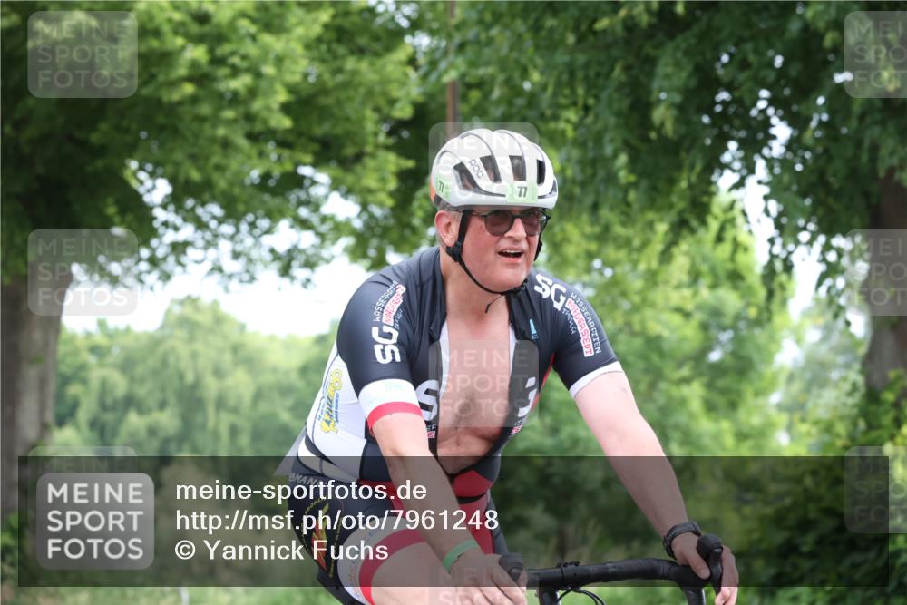15.06.2025 - 7 Türme Triathlon Yannick Fuchs http://msf.ph/oto/7961248 15.06.2025 10:01:10 Radfahren 77, 78, 80 meine-sportfotos.de