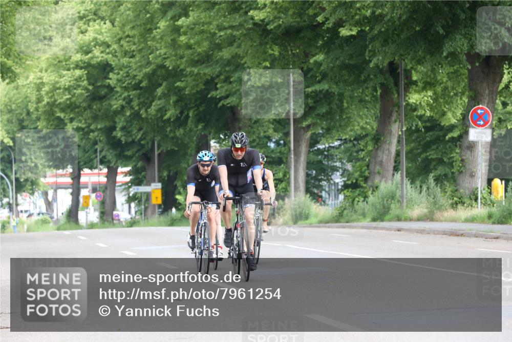 15.06.2025 - 7 Türme Triathlon Yannick Fuchs http://msf.ph/oto/7961254 15.06.2025 10:02:11 Radfahren 154, 156 meine-sportfotos.de