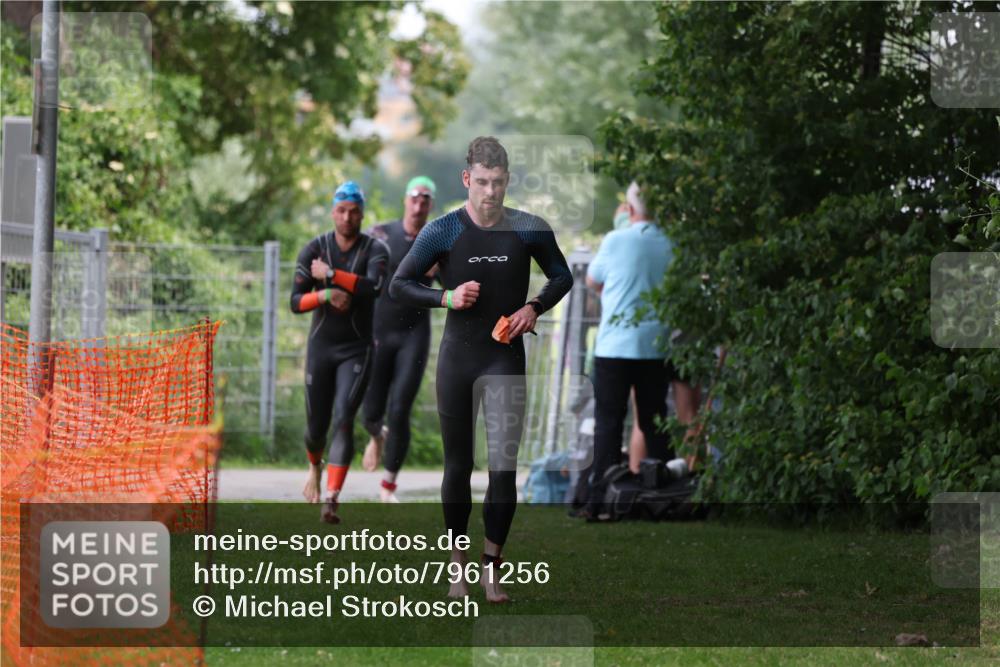 15.06.2025 - 7 Türme Triathlon Michael Strokosch http://msf.ph/oto/7961256 15.06.2025 12:13:06 Schwimmen 453, 459, 494, 561, 605 meine-sportfotos.de