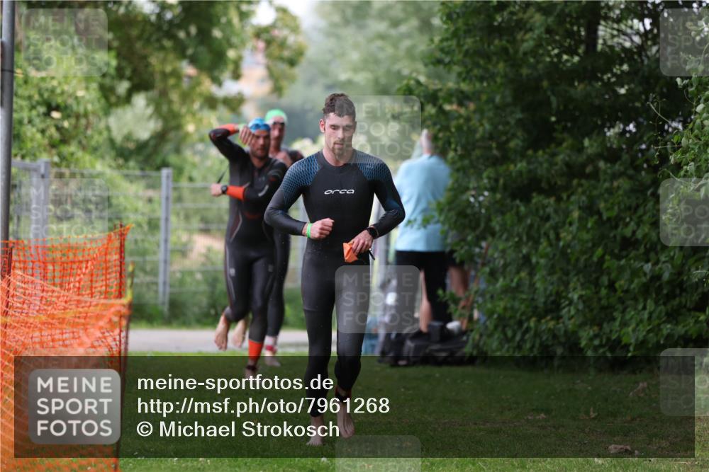 15.06.2025 - 7 Türme Triathlon Michael Strokosch http://msf.ph/oto/7961268 15.06.2025 12:13:06 Schwimmen 453, 459, 494, 561, 605 meine-sportfotos.de