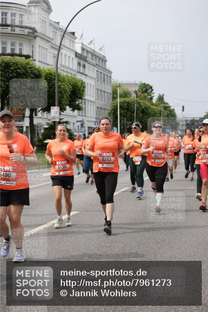 15.06.2025 - REWE Women's Run Jannik Wohlers http://msf.ph/oto/7961273 15.06.2025 09:46:06 Laufen 5490, 5139, 5253, 106, 5577, 5395 meine-sportfotos.de