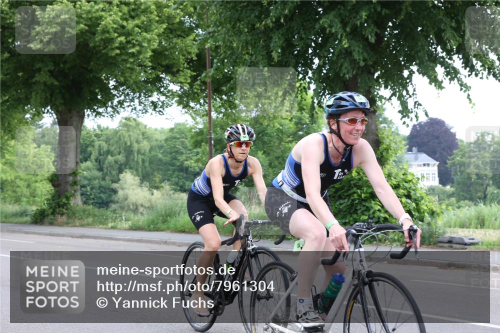 15.06.2025 - 7 Türme Triathlon Yannick Fuchs http://msf.ph/oto/7961304 15.06.2025 10:02:14 Radfahren 154, 156 meine-sportfotos.de
