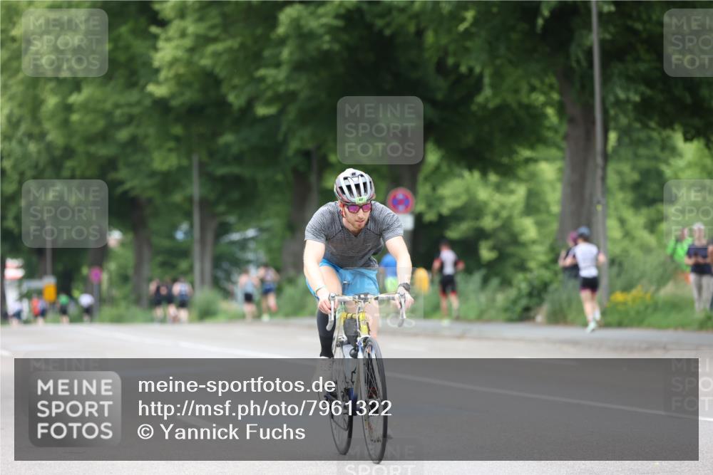15.06.2025 - 7 Türme Triathlon Yannick Fuchs http://msf.ph/oto/7961322 15.06.2025 13:50:00 Radfahren 337, 1002 meine-sportfotos.de