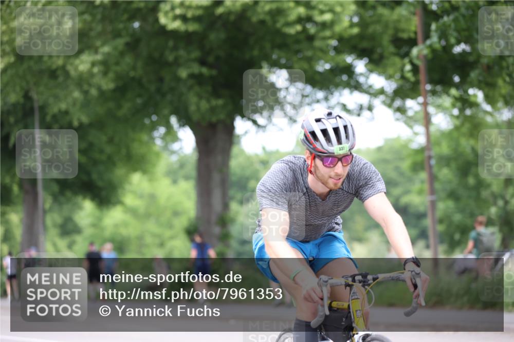 15.06.2025 - 7 Türme Triathlon Yannick Fuchs http://msf.ph/oto/7961353 15.06.2025 13:50:01 Radfahren 337, 1002 meine-sportfotos.de