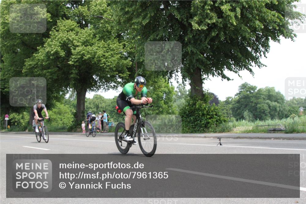 15.06.2025 - 7 Türme Triathlon Yannick Fuchs http://msf.ph/oto/7961365 15.06.2025 12:17:01 Radfahren  meine-sportfotos.de