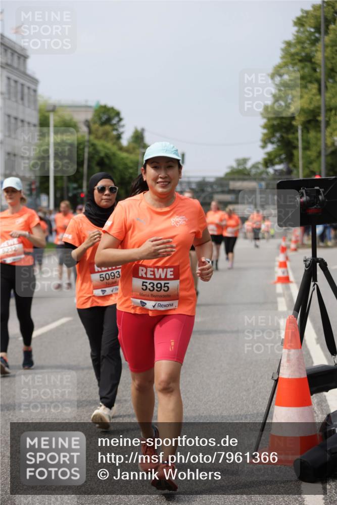 15.06.2025 - REWE Women's Run Jannik Wohlers http://msf.ph/oto/7961366 15.06.2025 09:46:08 Laufen 5232, 5093, 5395 meine-sportfotos.de