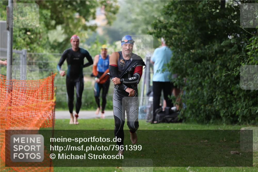 15.06.2025 - 7 Türme Triathlon Michael Strokosch http://msf.ph/oto/7961399 15.06.2025 12:13:24 Schwimmen 396, 494, 539 meine-sportfotos.de