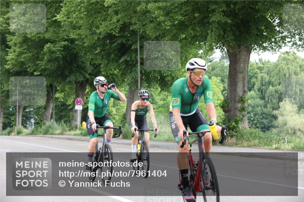 15.06.2025 - 7 Türme Triathlon Yannick Fuchs http://msf.ph/oto/7961404 15.06.2025 10:02:29 Radfahren 129, 132, 141 meine-sportfotos.de