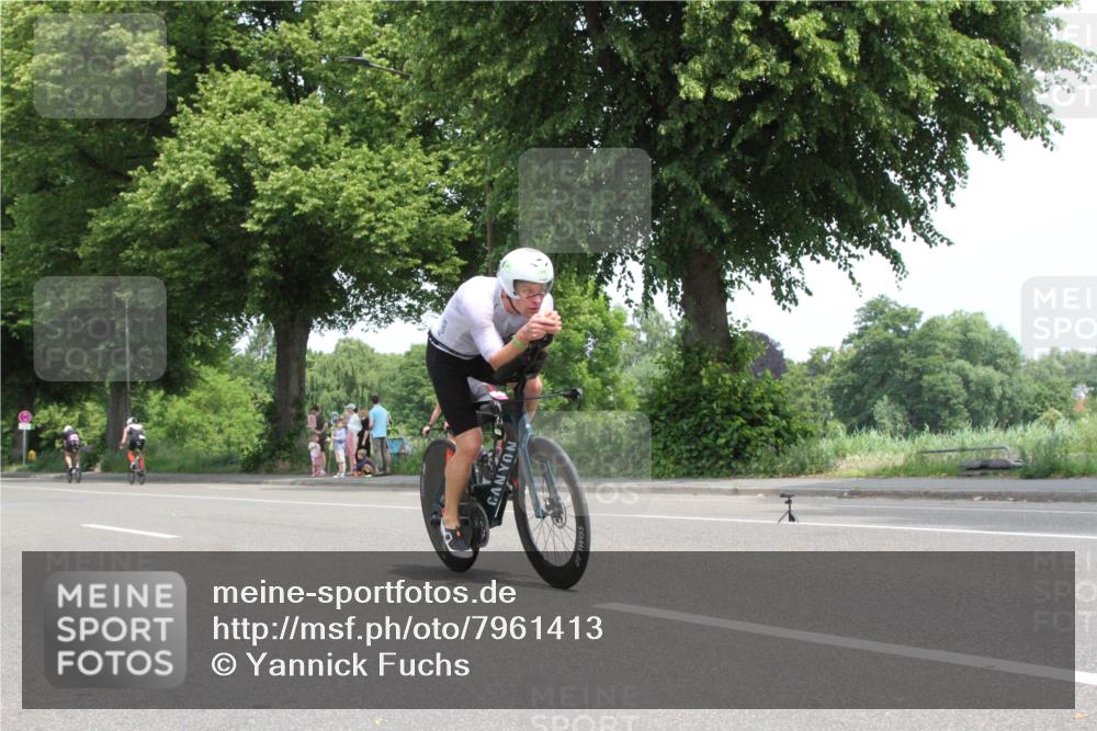 15.06.2025 - 7 Türme Triathlon Yannick Fuchs http://msf.ph/oto/7961413 15.06.2025 12:18:13 Radfahren  meine-sportfotos.de