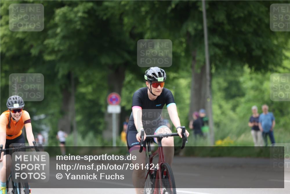 15.06.2025 - 7 Türme Triathlon Yannick Fuchs http://msf.ph/oto/7961424 15.06.2025 13:50:11 Radfahren 764, 1009, 1119 meine-sportfotos.de