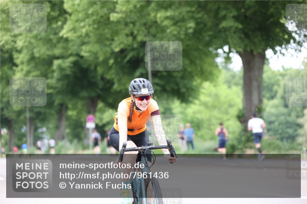 15.06.2025 - 7 Türme Triathlon Yannick Fuchs http://msf.ph/oto/7961436 15.06.2025 13:50:12 Radfahren 764, 1009, 1119 meine-sportfotos.de