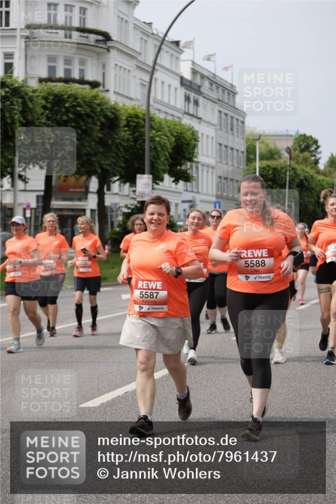 15.06.2025 - REWE Women's Run Jannik Wohlers http://msf.ph/oto/7961437 15.06.2025 09:46:11 Laufen 5588, 5587 meine-sportfotos.de