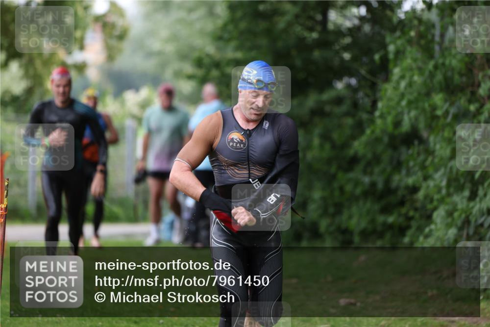 15.06.2025 - 7 Türme Triathlon Michael Strokosch http://msf.ph/oto/7961450 15.06.2025 12:13:26 Schwimmen 396, 494, 539 meine-sportfotos.de