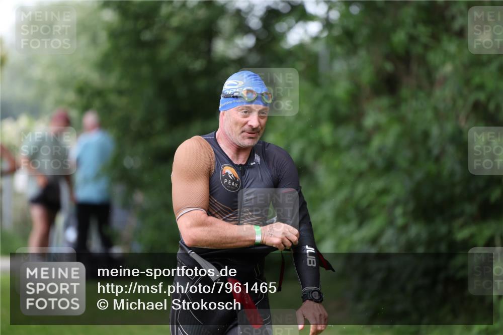 15.06.2025 - 7 Türme Triathlon Michael Strokosch http://msf.ph/oto/7961465 15.06.2025 12:13:27 Schwimmen 396, 494, 539 meine-sportfotos.de