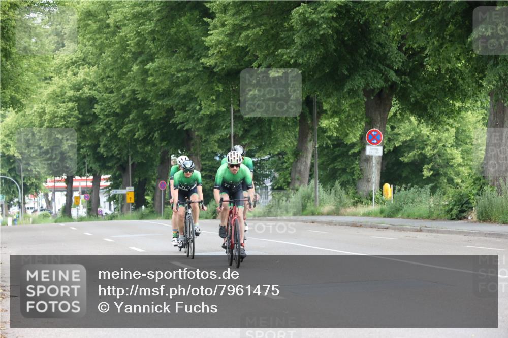 15.06.2025 - 7 Türme Triathlon Yannick Fuchs http://msf.ph/oto/7961475 15.06.2025 10:02:34 Radfahren 129, 132 meine-sportfotos.de