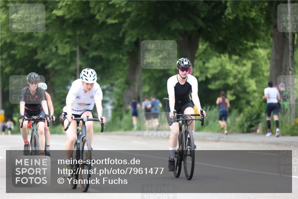 15.06.2025 - 7 Türme Triathlon Yannick Fuchs http://msf.ph/oto/7961477 15.06.2025 13:50:18 Radfahren 894, 960, 1099 meine-sportfotos.de