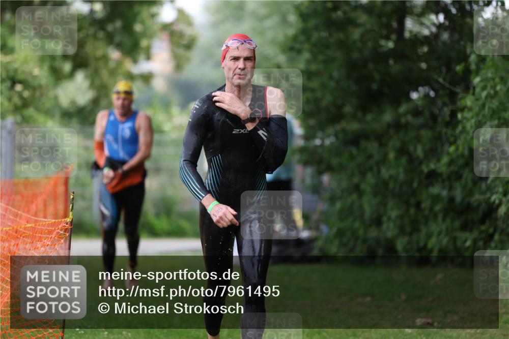 15.06.2025 - 7 Türme Triathlon Michael Strokosch http://msf.ph/oto/7961495 15.06.2025 12:13:29 Schwimmen 396, 494, 539, 566 meine-sportfotos.de