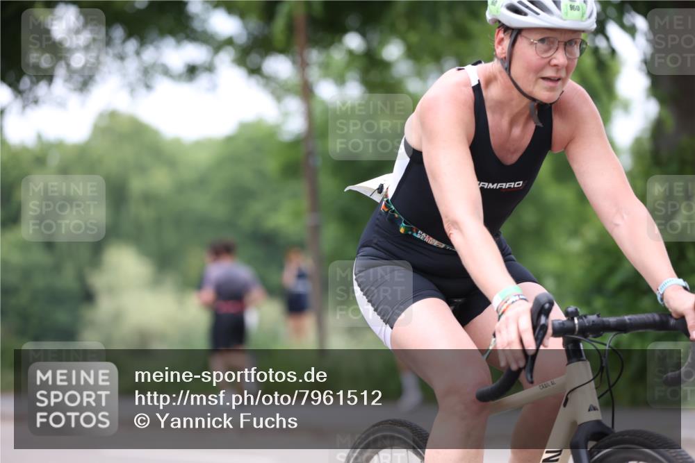 15.06.2025 - 7 Türme Triathlon Yannick Fuchs http://msf.ph/oto/7961512 15.06.2025 13:50:21 Radfahren 822, 839, 850, 894, 960, 1099 meine-sportfotos.de