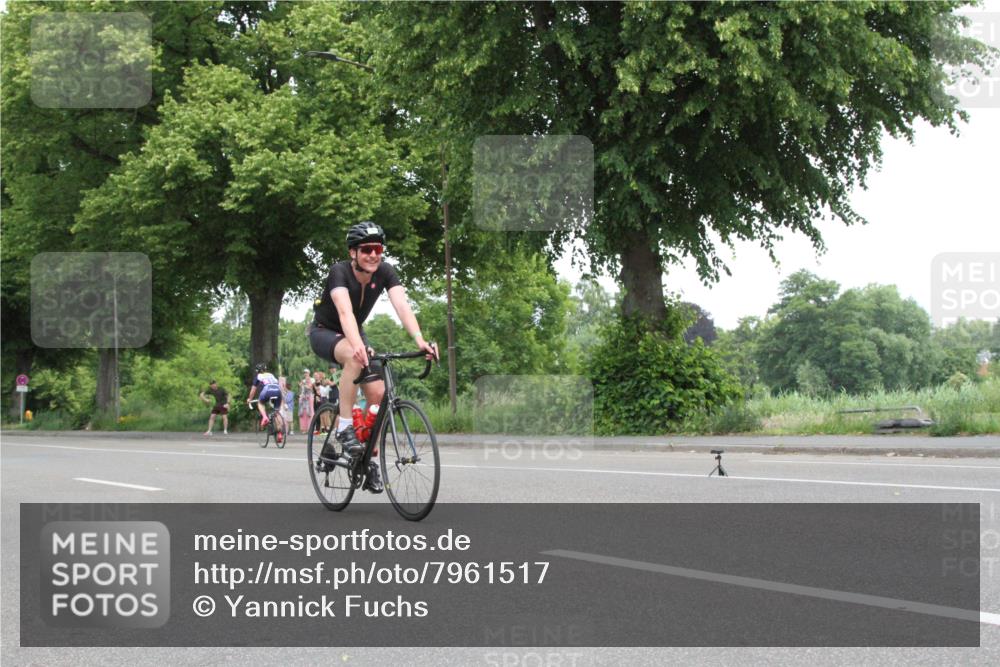 15.06.2025 - 7 Türme Triathlon Yannick Fuchs http://msf.ph/oto/7961517 15.06.2025 12:20:58 Radfahren  meine-sportfotos.de
