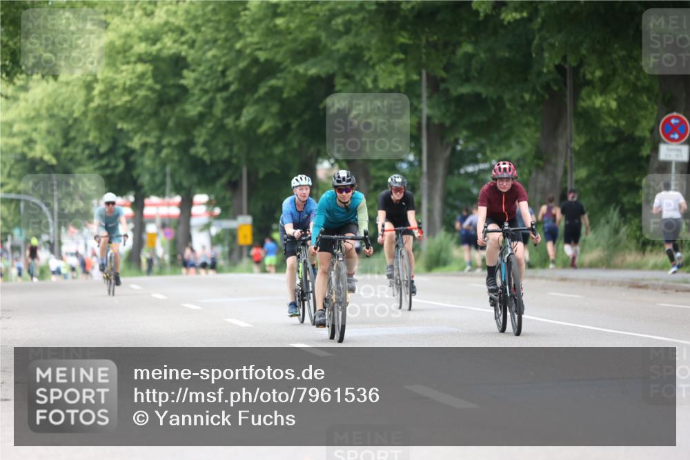 15.06.2025 - 7 Türme Triathlon Yannick Fuchs http://msf.ph/oto/7961536 15.06.2025 13:50:24 Radfahren 822, 839, 850, 866, 960 meine-sportfotos.de