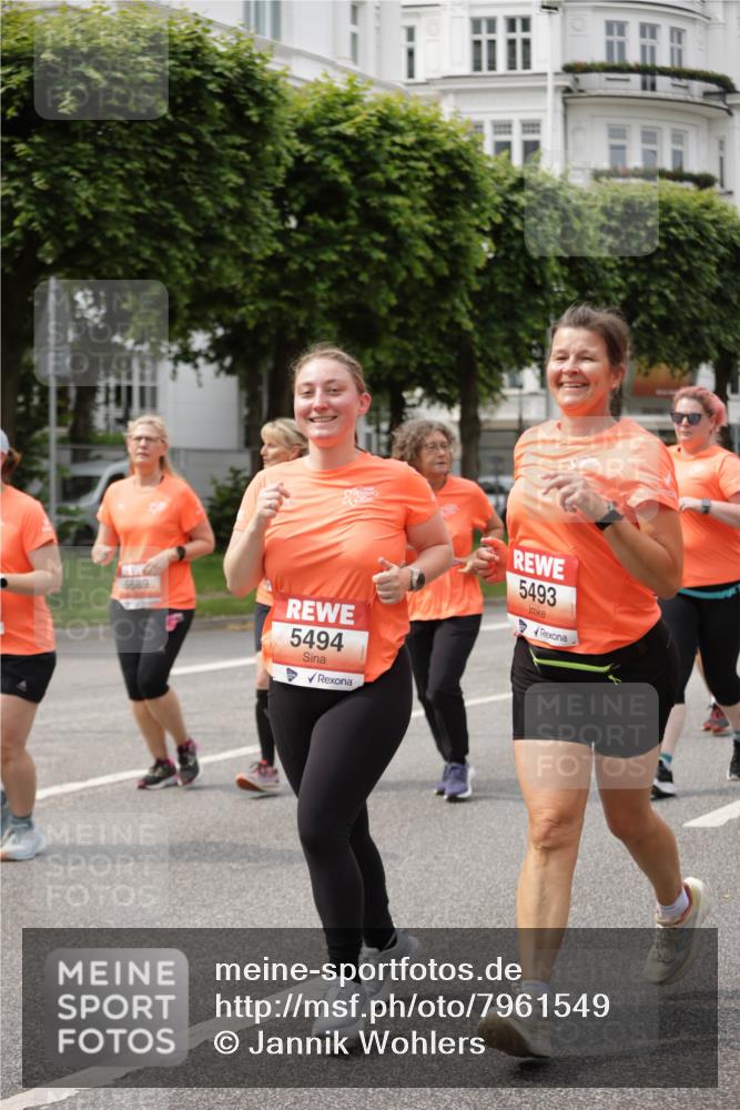 15.06.2025 - REWE Women's Run Jannik Wohlers http://msf.ph/oto/7961549 15.06.2025 09:46:14 Laufen 5689, 5494, 5493 meine-sportfotos.de