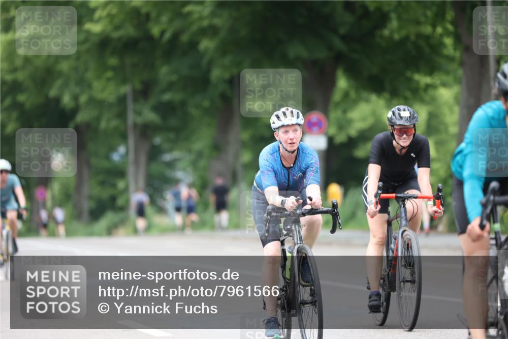 15.06.2025 - 7 Türme Triathlon Yannick Fuchs http://msf.ph/oto/7961566 15.06.2025 13:50:26 Radfahren 822, 839, 850, 866 meine-sportfotos.de